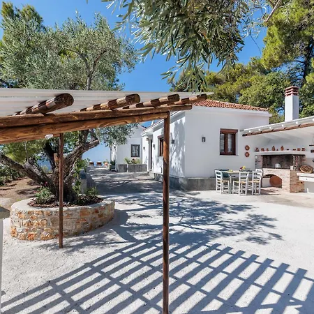 Bleu & Skopelos Town