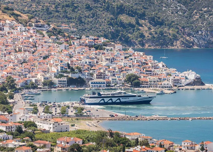Bleu & Skopelos Town