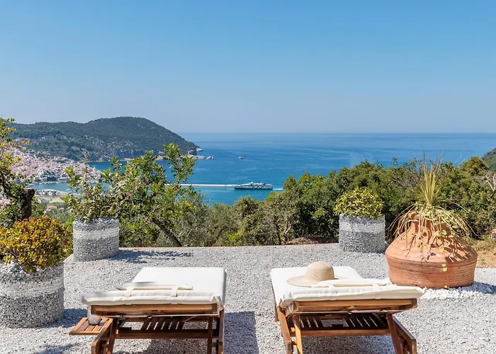Villa Bleu & Skopelos Town