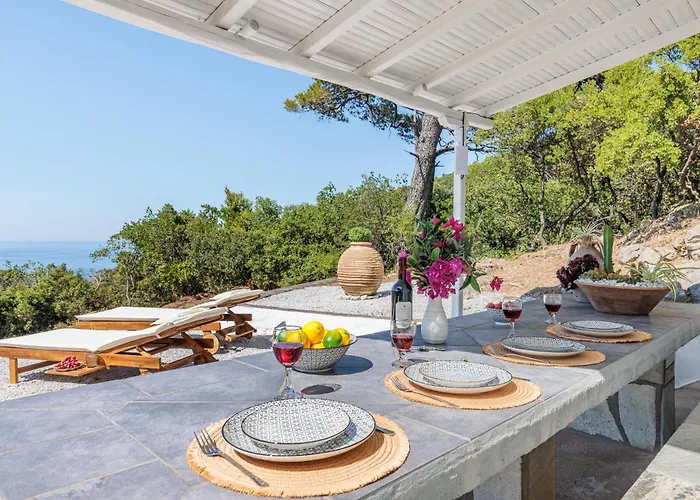 Bleu & Villa Skopelos Town